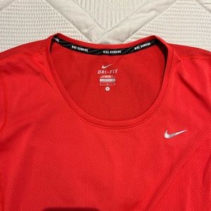 Nike running top
